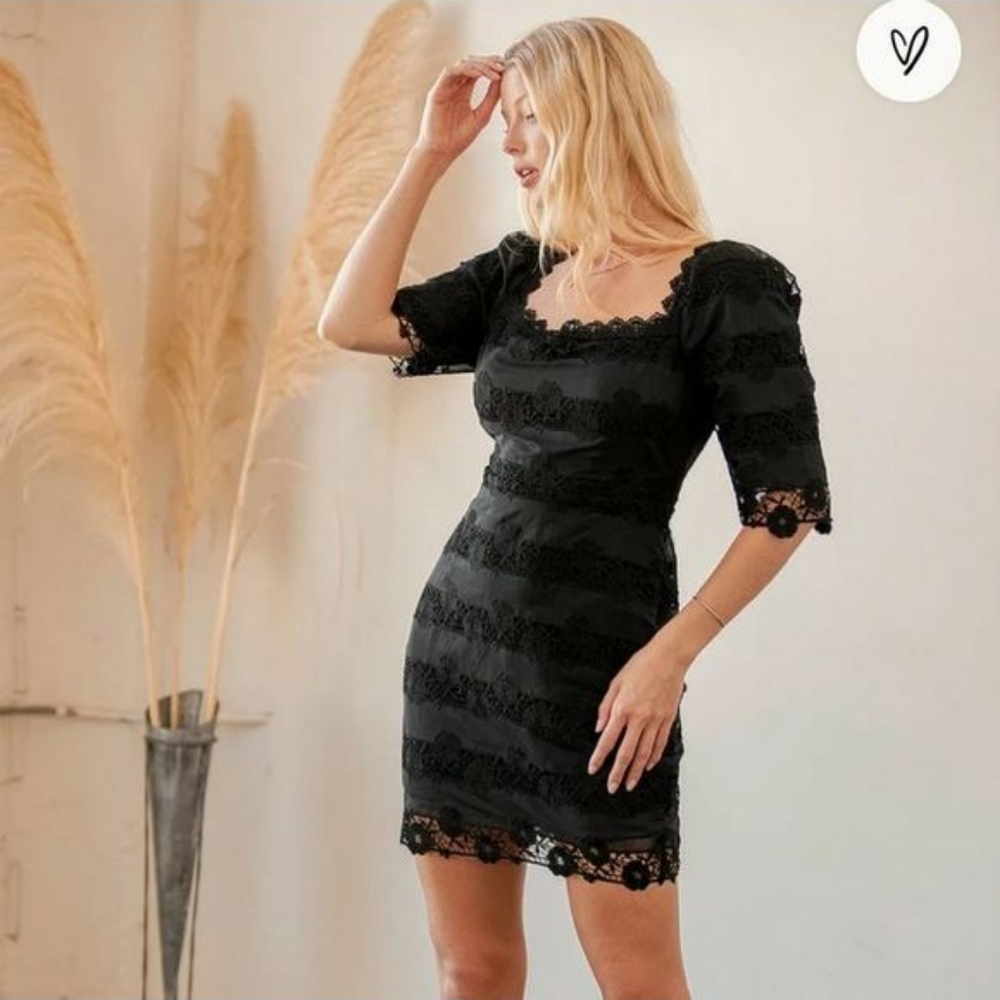 Lulus Story of Love Black Lace Square Neck Bodycon Dress NWT size small